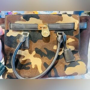 Mint Michael Kors Camouflage Hamilton purse